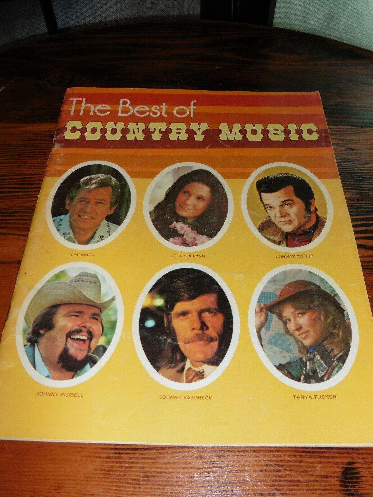 THE BEST OF COUNTRY MUSIC mid 1970's: Pictures and bios of stars of the era