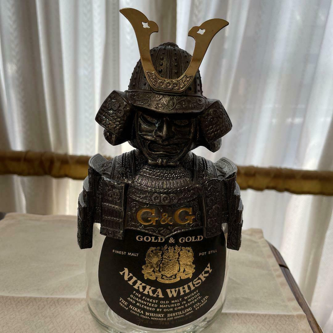 Nikka Whisky Gold & Gold Kabuto Samurai Helmet Bottle Cover Cap Rare From Japan