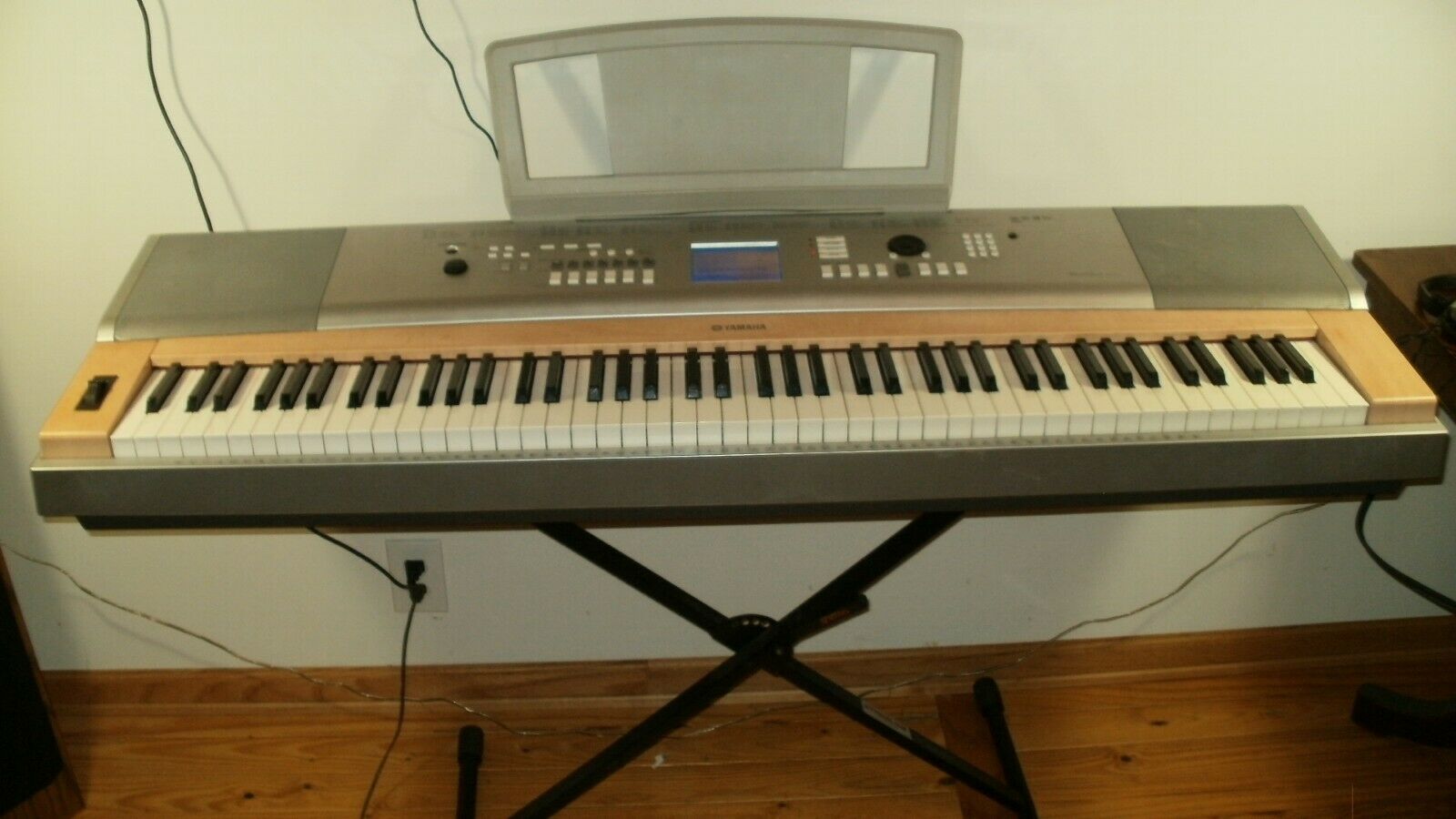 Yamaha Dgx 620 Piano Keyboard Synthesizer