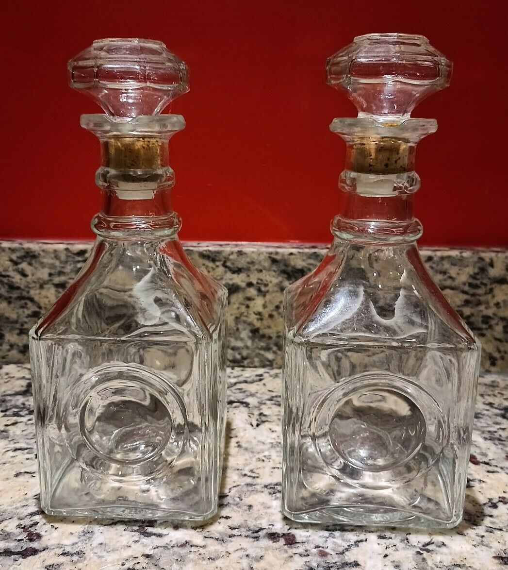 Lot of 2 Vintage matching VTG Bourbon scotch Whiskey Glass Decanters (Empty)