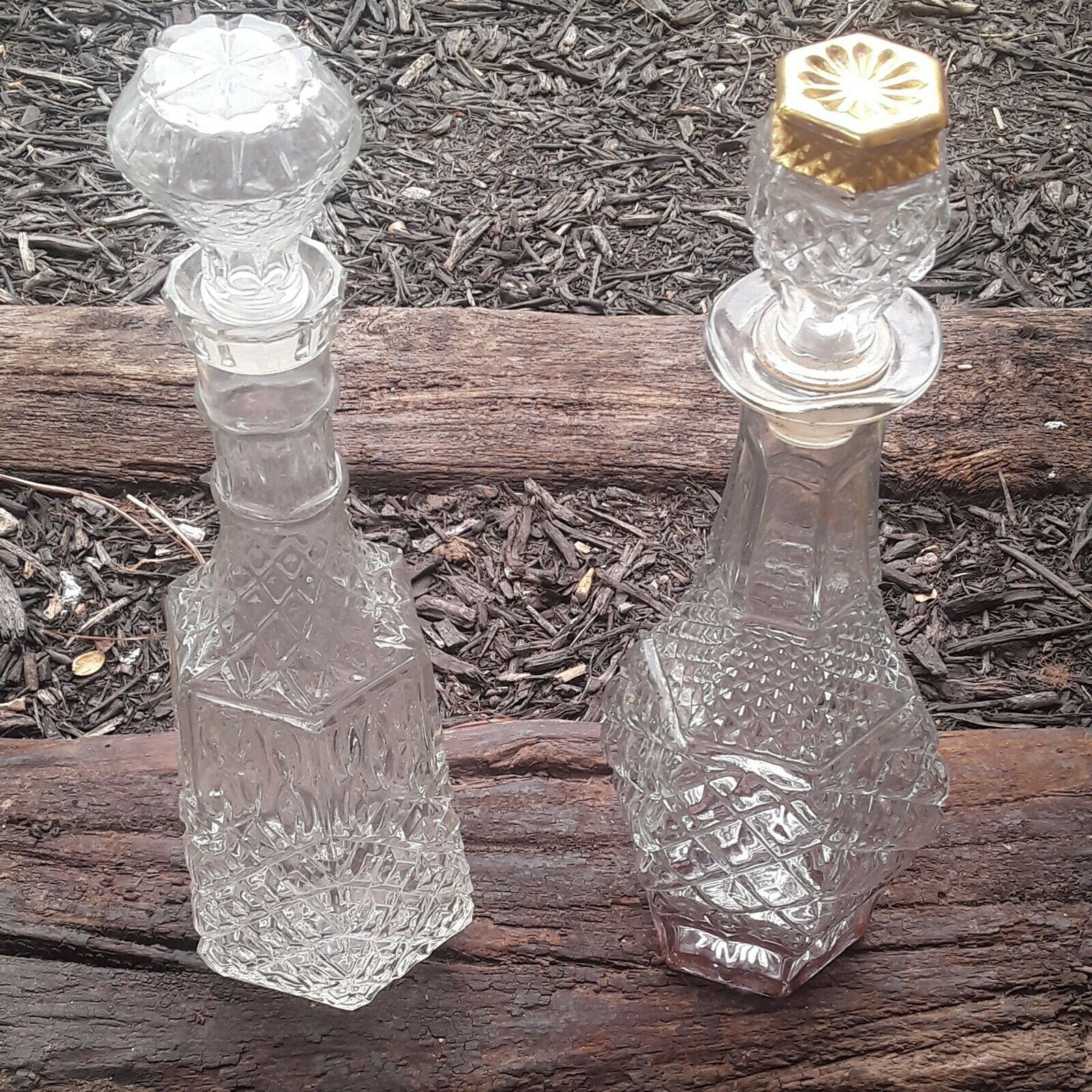 Collectible Barwear Two Clear Glass Liquor Decanters